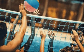 德州扑克中的“剥削性打法”：专门针对对手心理弱点的精确打击。（德州扑克的针对性剥削打法：精准捕捉并打击对手的心理短板）